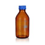 Butelki laboratoryjne ze szkła Simax z niebieską zakrętką - oranżowe - o poj. 50 ml - 20 l - s-2139 - butelka-laboratoryjna-ze-szkla-simax - oranzowa - 15000-ml - 268-x-453-mm - gl45-2 - 1-szt