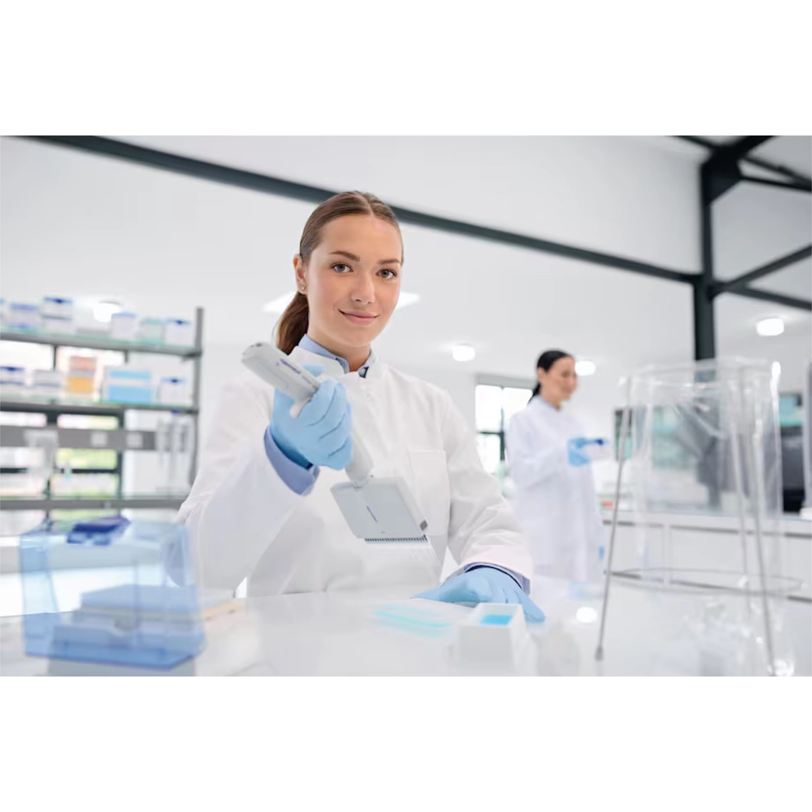 Pipety Eppendorf Xplorer® plus 5 Pipety Eppendorf Xplorer® plus 5