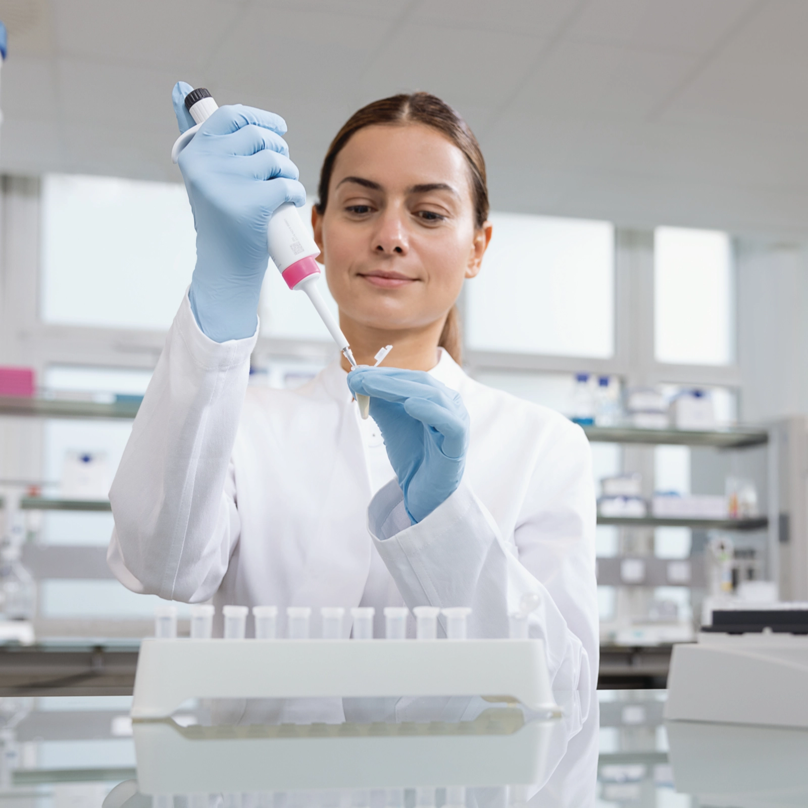 Pipety jednokanałowe Eppendorf Research neo lab 2 Pipety jednokanałowe Eppendorf Research neo lab 2
